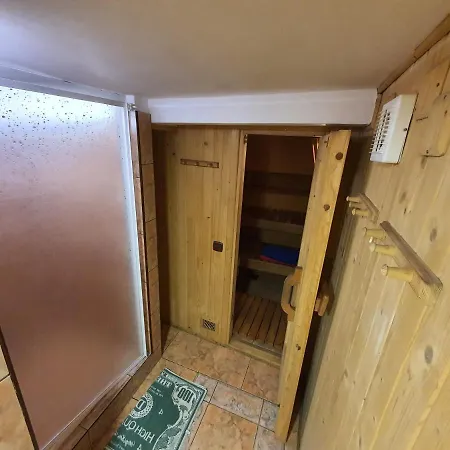 Sol Проживание в семье Райча